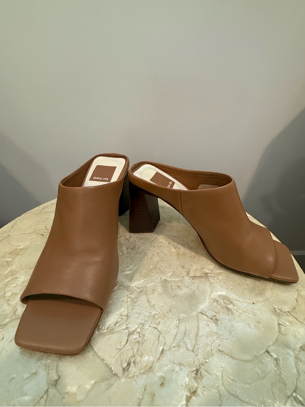 Dolce Vita Tegan Caramel Leather Block Heel Mules Size 6